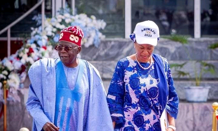 (BREAKING) President Tinubu, wife lands in UK for landmark State visit